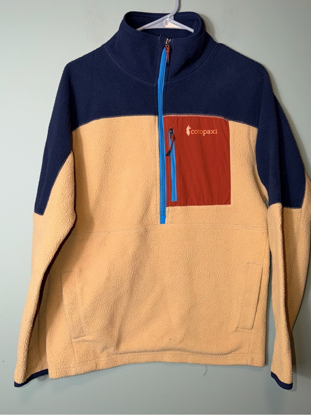 Cotopaxi Men’s Two-Tone Navy and Tan Fleece Pullover Quarter Zip Small